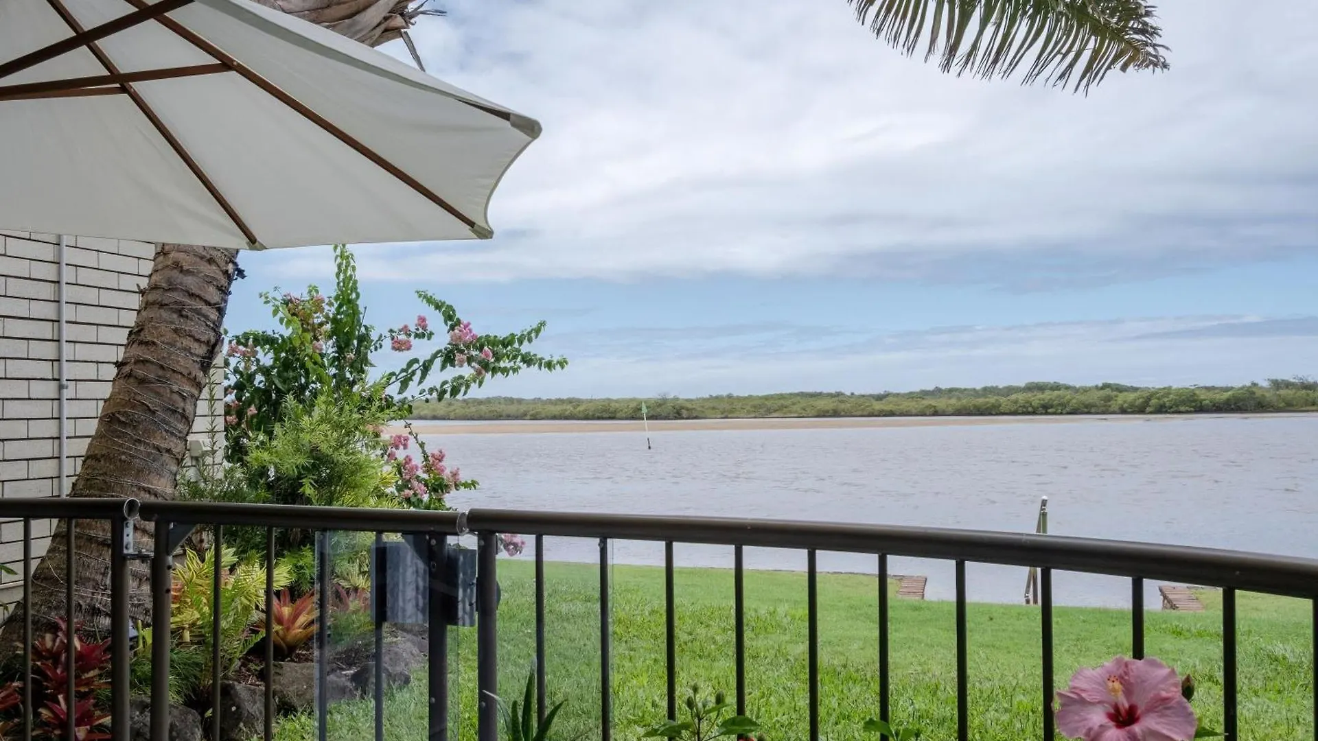 Peaceful River Front Escape Short Walk To Ocean St ماروتشيدور أستراليا